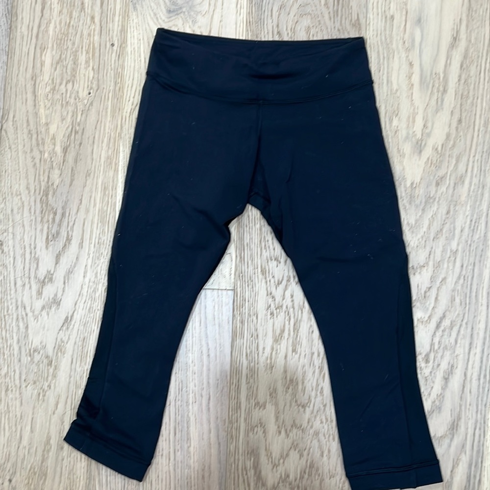 Lululemon capris size small / size 4